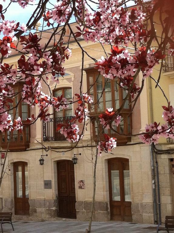 Emebed Posada Castrojeriz Exterior photo
